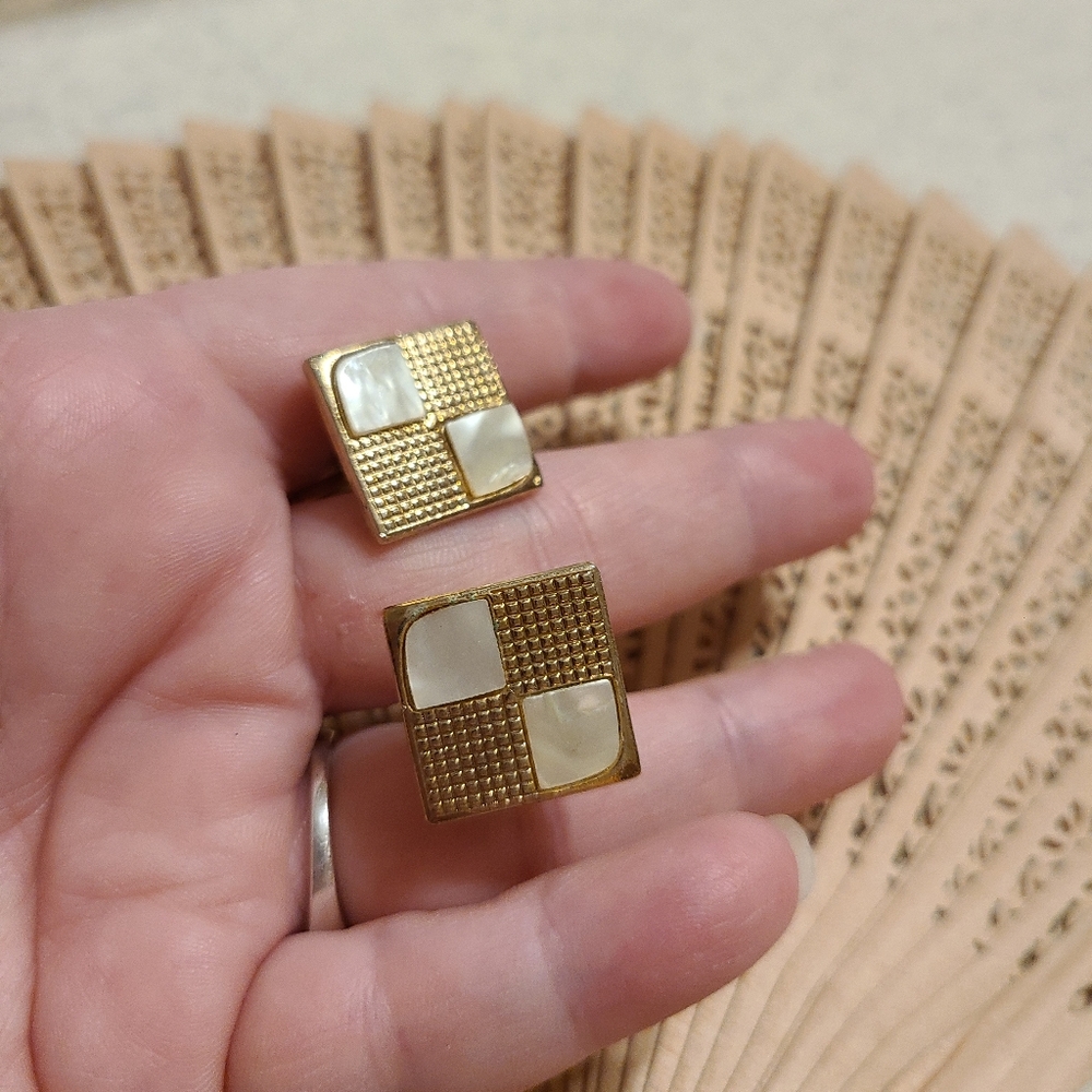 Gold and Cream Square Mens Vintage Cuff Links